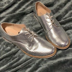Silver Oxford shoes